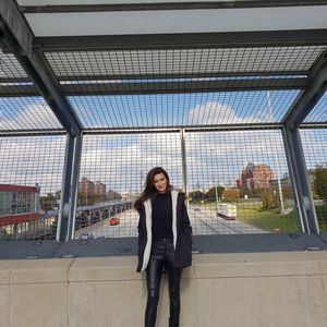 Meet your Posher, Teo